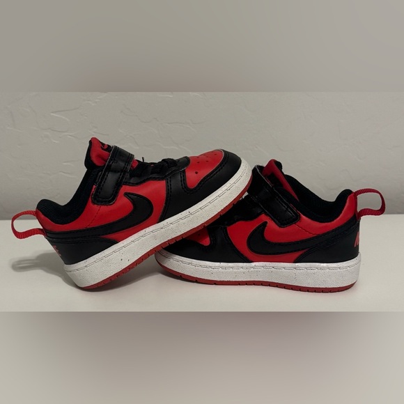 Nike Kids Black and Red Sneakers - Picture 3 of 5